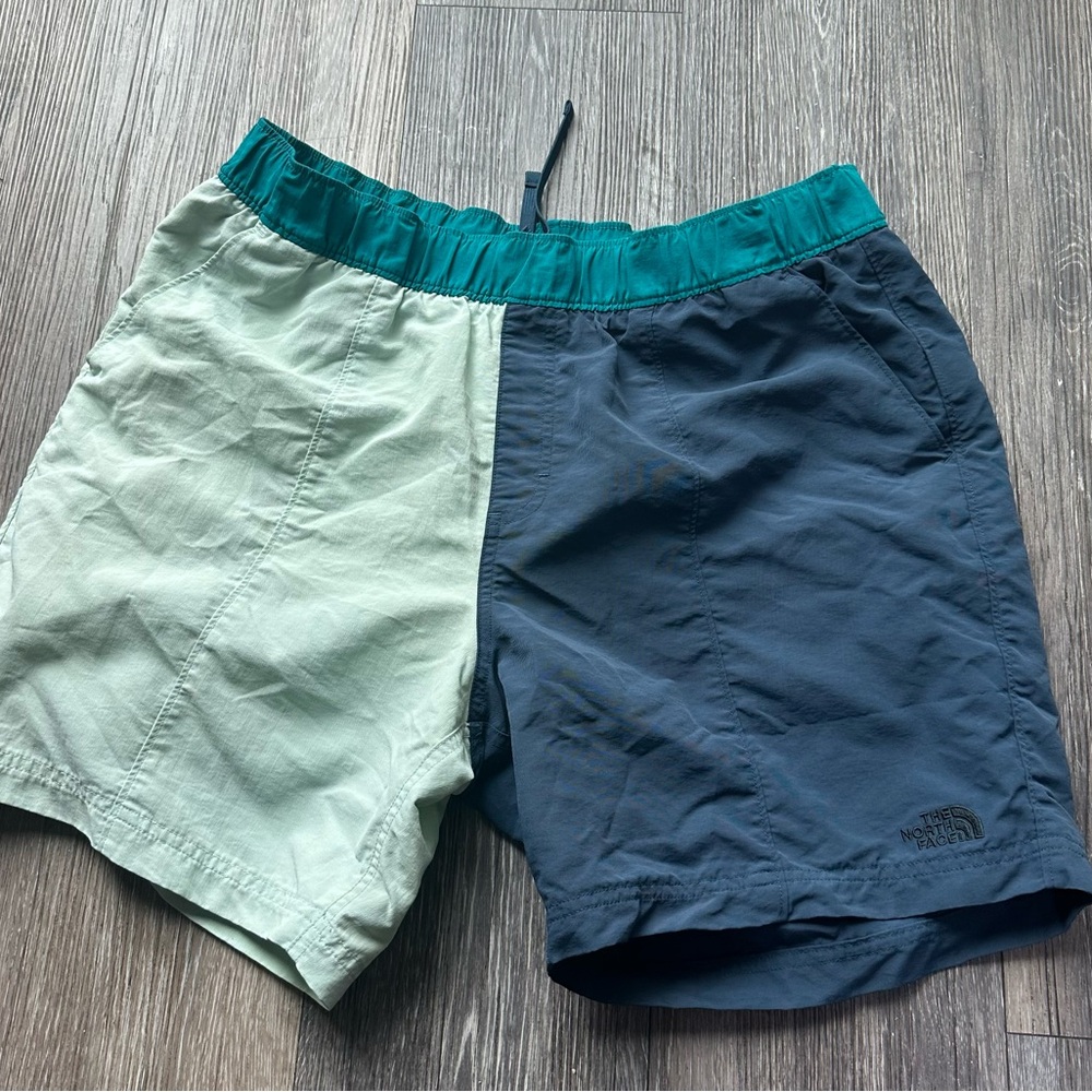 The North Face Men's Class V Pull On Short